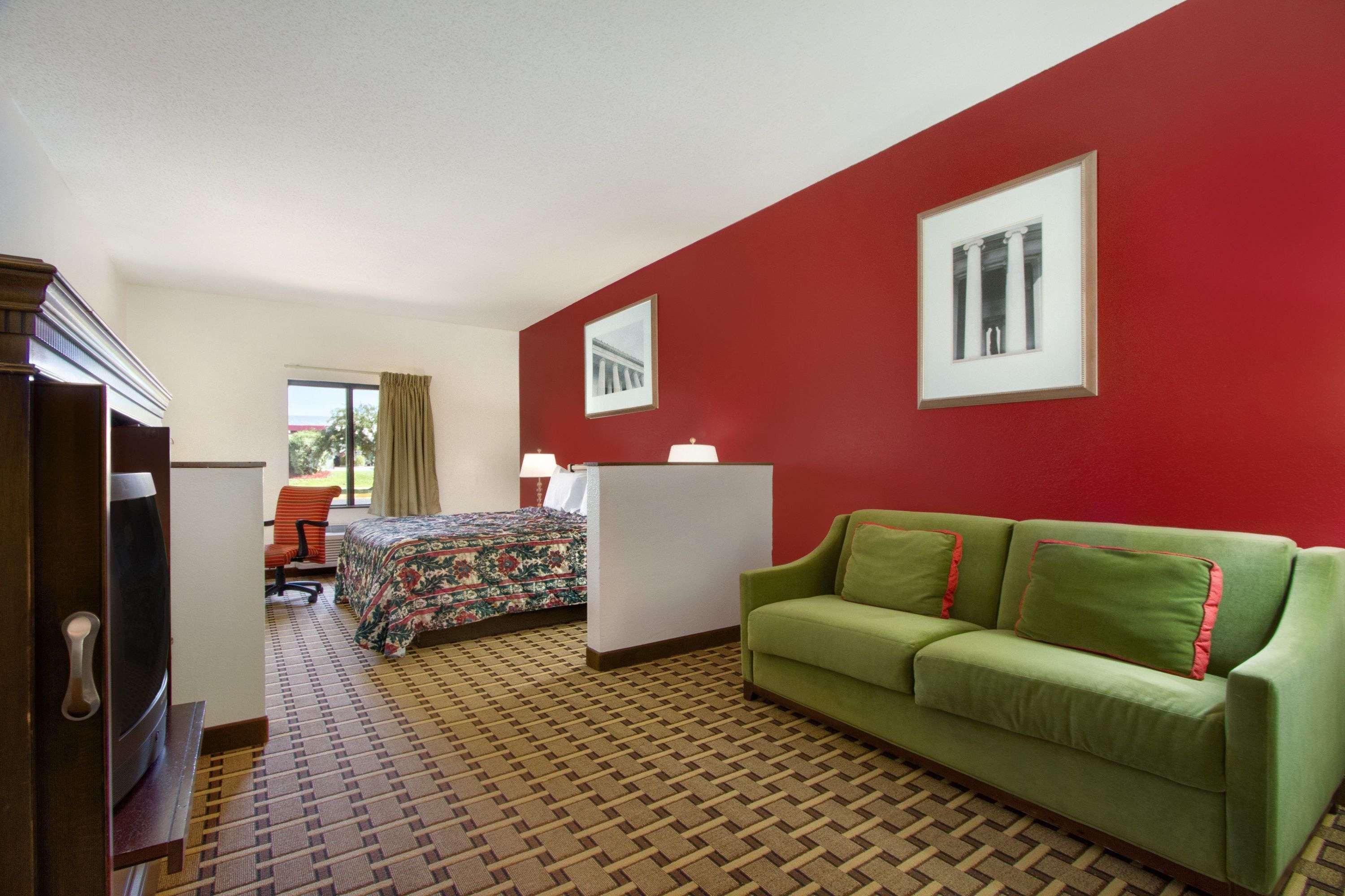 Days Inn By Wyndham Mauldin/Greenville Buitenkant foto