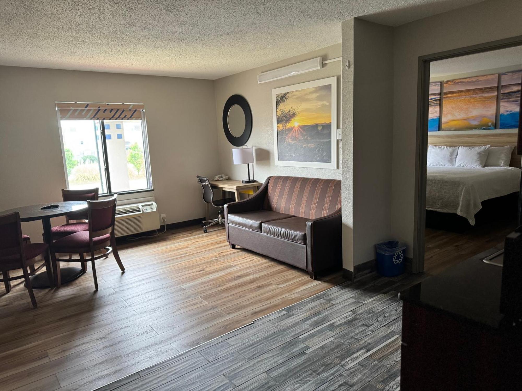 Days Inn By Wyndham Mauldin/Greenville Buitenkant foto